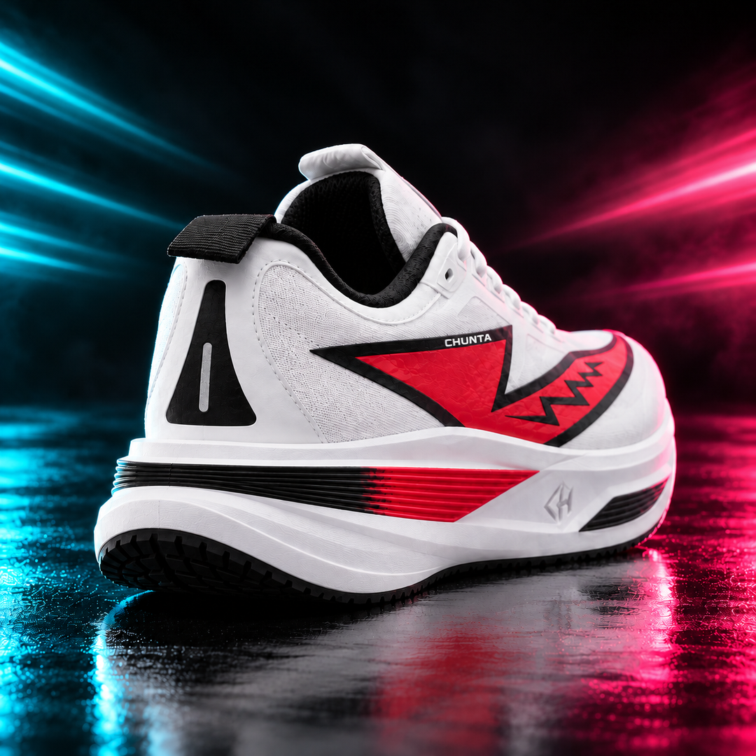 CHUNTA Pulse in White / Red, rear three-quarter campaign view