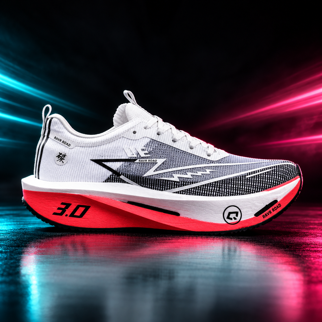 CHUNTA Tempo in White / Red, outer lateral campaign view
