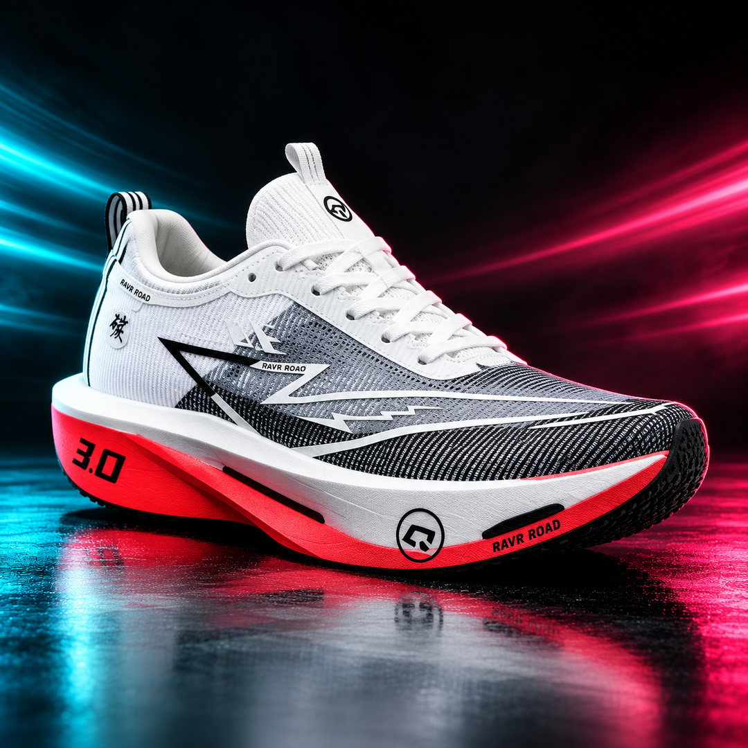 CHUNTA Tempo in White / Red, front three-quarter campaign view