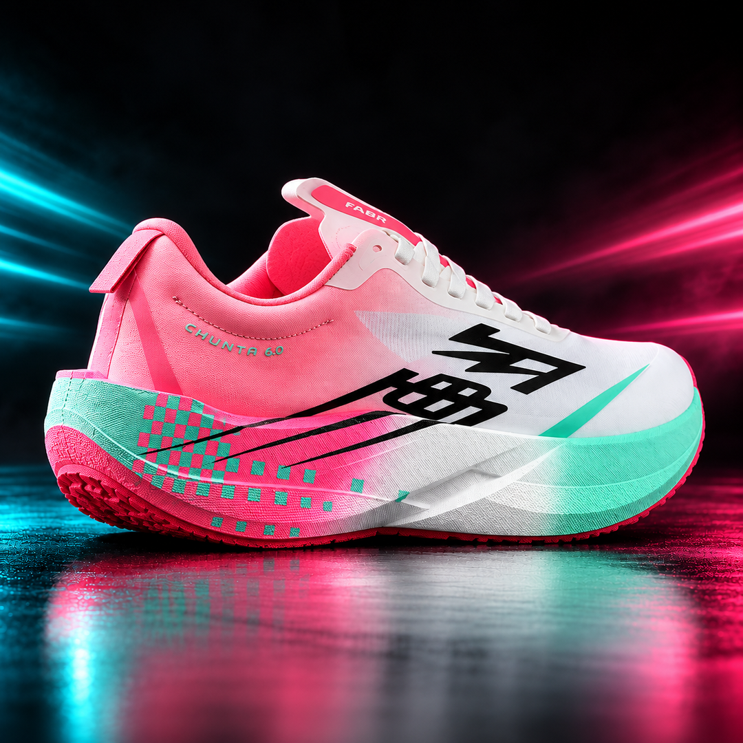 CHUNTA Circuit 6.0 in White / Pink / Mint, rear three-quarter campaign view
