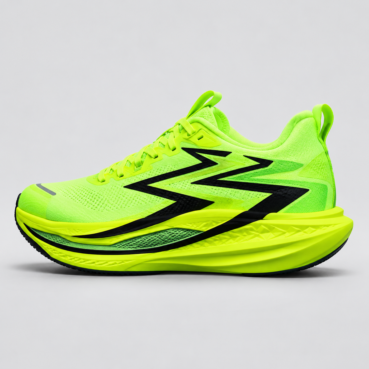 CHUNTA Strike in Neon Lime / Black, outer lateral view
