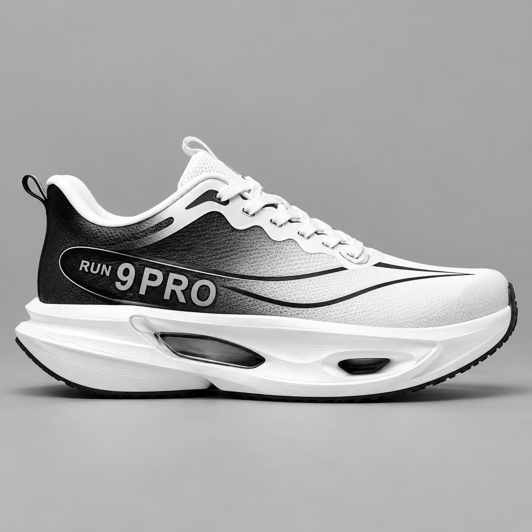CHUNTA 9PRO in White / Black, outer lateral view